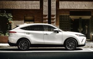 Toyota Harrier 2020 года 